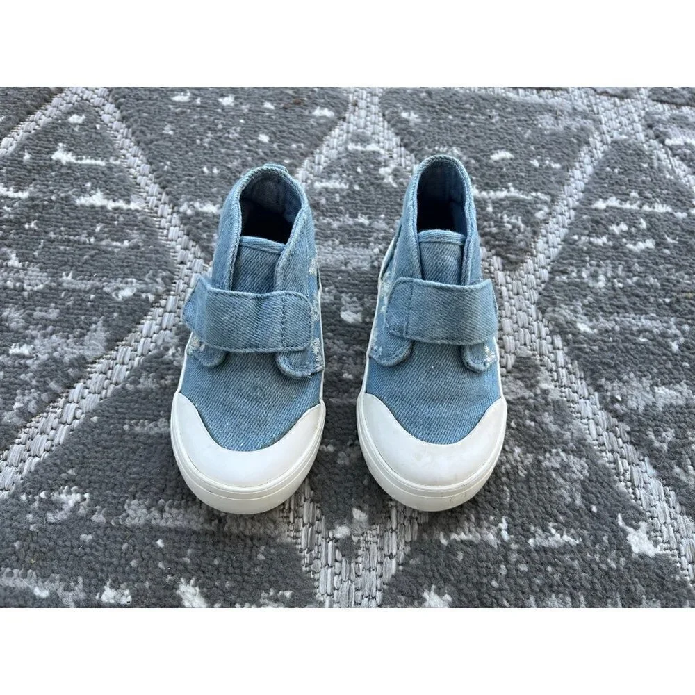 Girls shoes